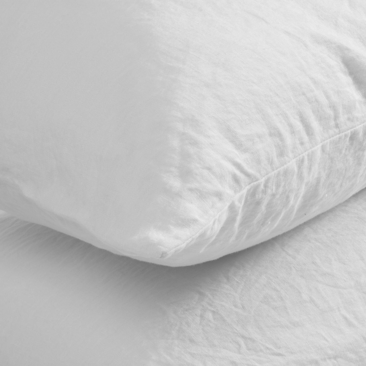 White Linen Pillowcases – Dip & Doze